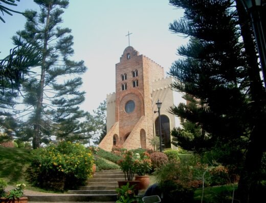 Caleruega Church – The Transfiguration Chapel
