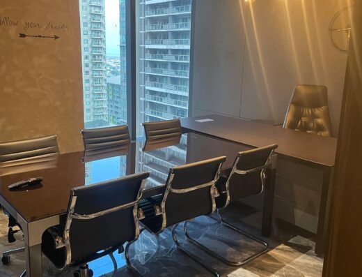 Small Elegant Meeting Room in BGC
