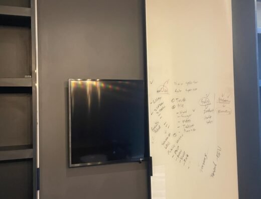 Small Elegant Meeting Room in BGC